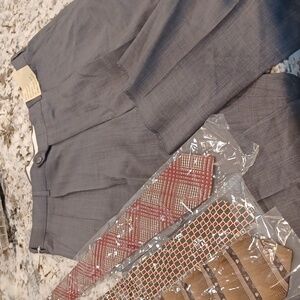 Chiarelli Travler grey pleated 38x36 unhemmed pants & 3 Neck Ties